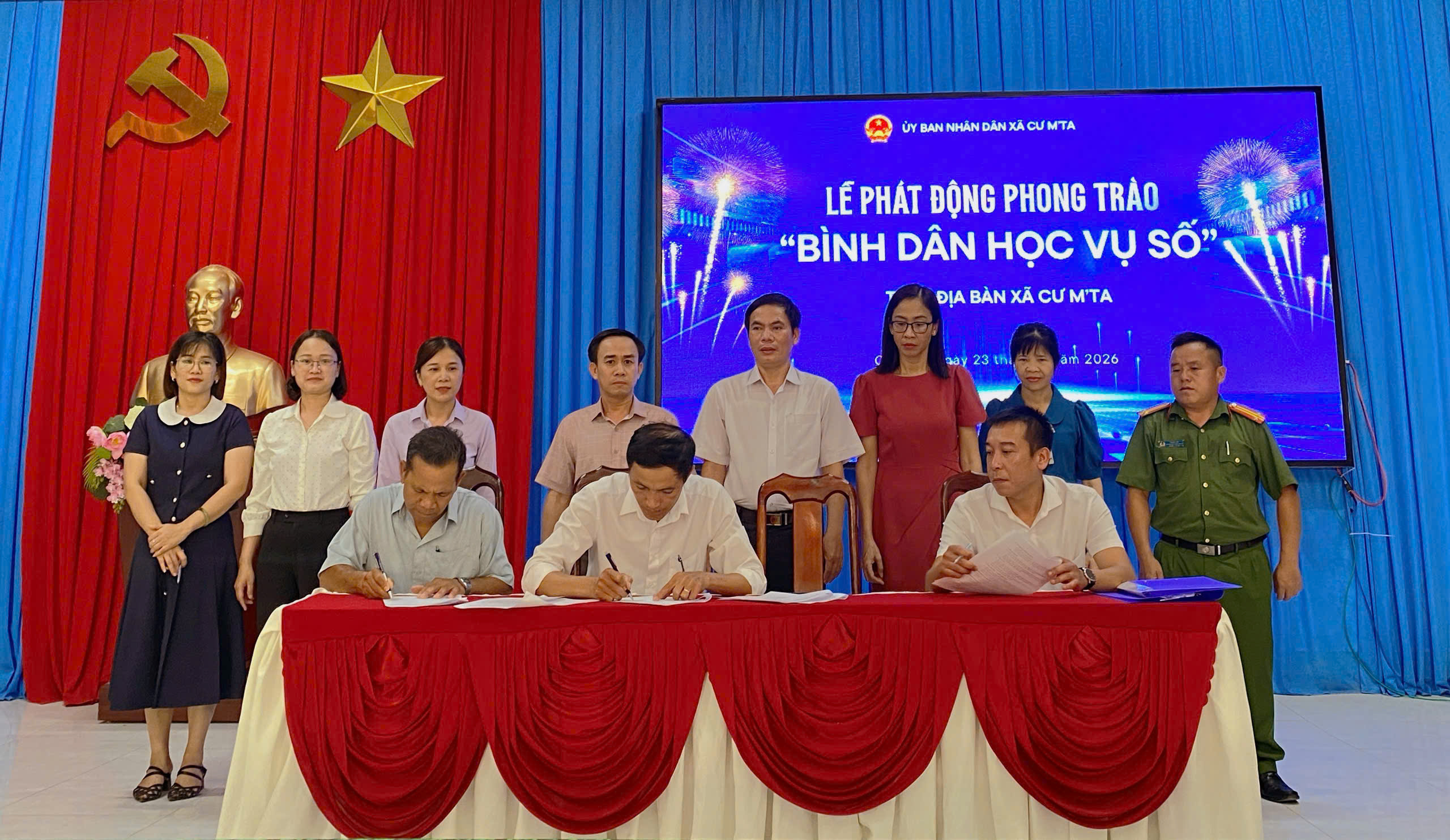 CƯ M’TA TRIỂN KHAI 2 MÔ HÌNH ĐẶC THÙ HỖ TRỢ ĐỒNG BÀO DÂN TỘC THIỂU SỐ TRONG “BÌNH DÂN HỌC VỤ SỐ” NĂM 2026