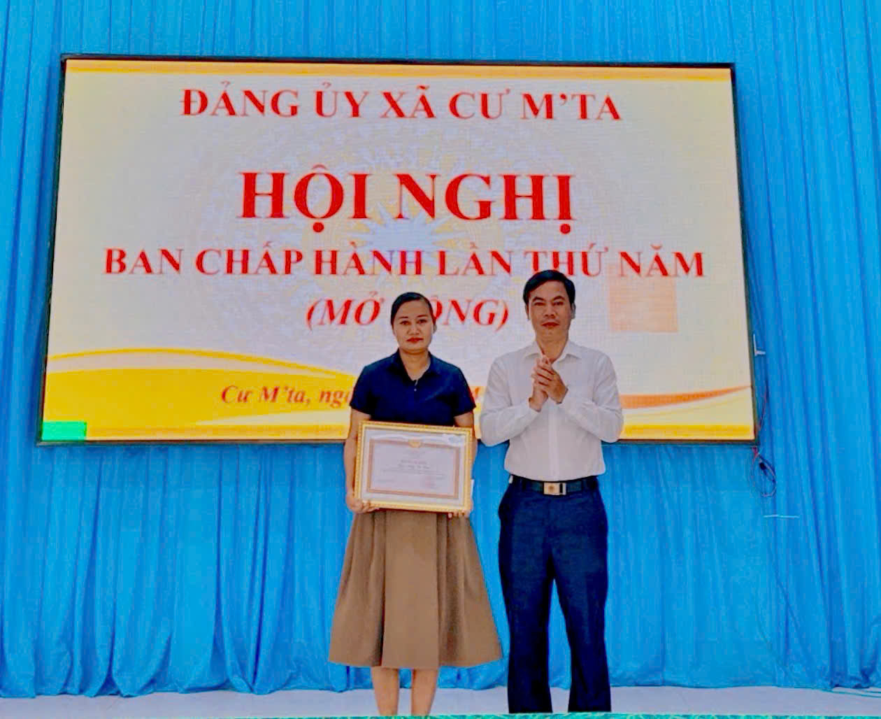 z7700642332169_54fb907e315d766d6b88bd04d76da1e6