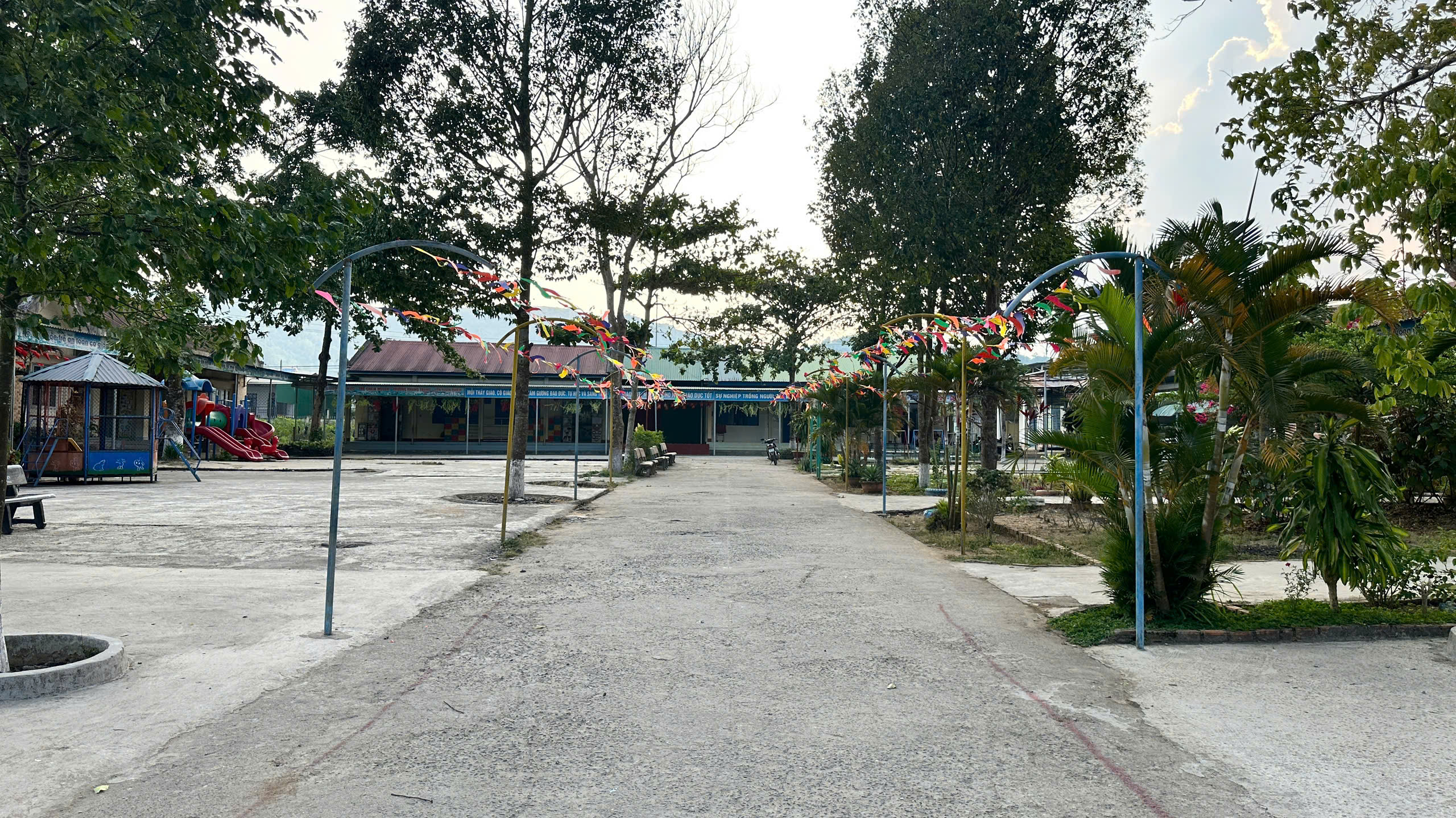 z7733822977308_6bd808eb76ac618ab23b16c9a41b96a4