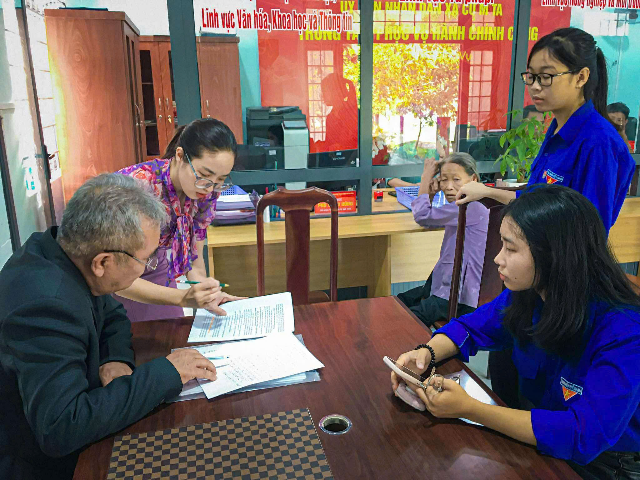 XÃ CƯ M’TA: LẤY NGƯỜI DÂN LÀ TRUNG TÂM, CÔNG NGHỆ LÀ ĐỘNG LỰC TRONG CHUYỂN ĐỔI SỐ